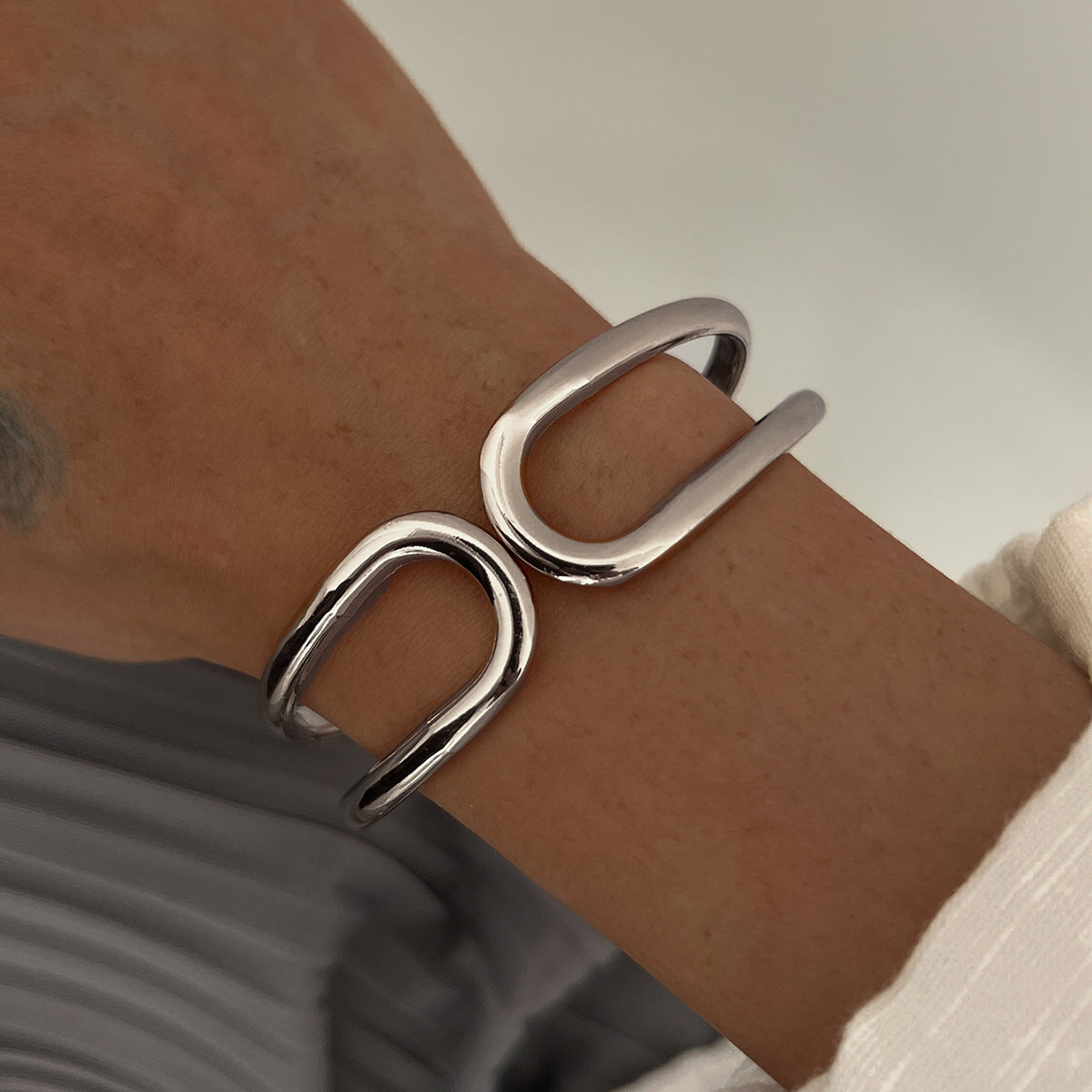 Marleigh Sculptural Cuff Bracelet - Style 2 [F4PPW0ZH]