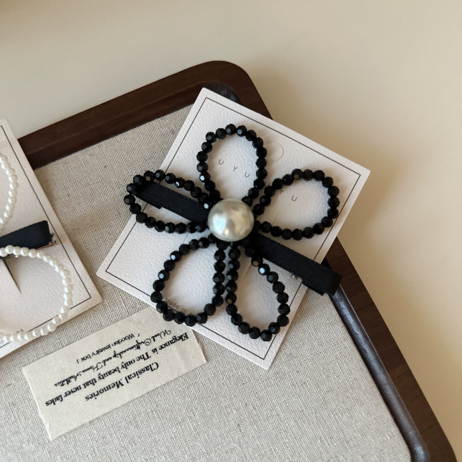 Lailani Pearl Flower Hairpin - Black [TOZPBM0C]