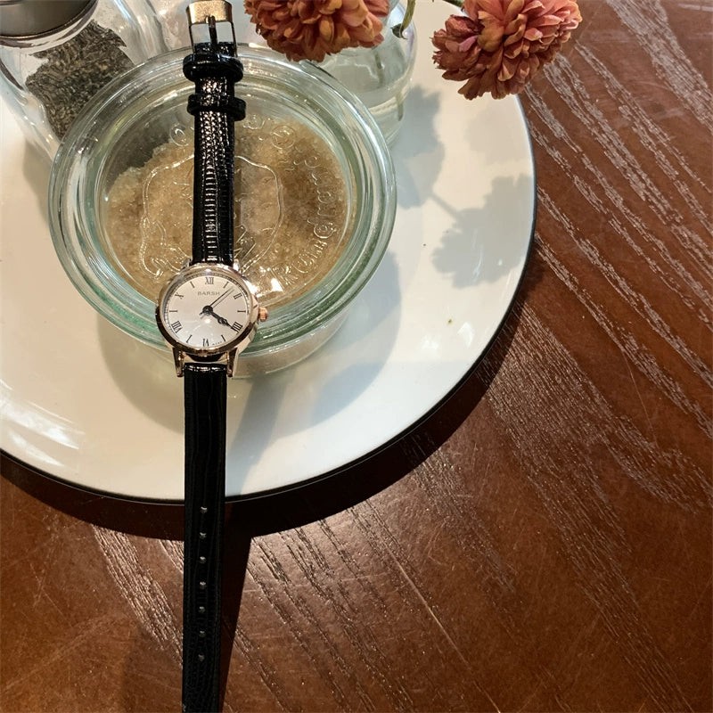 Neve Vintage Roman Watch - Black [MNMQSOL4]