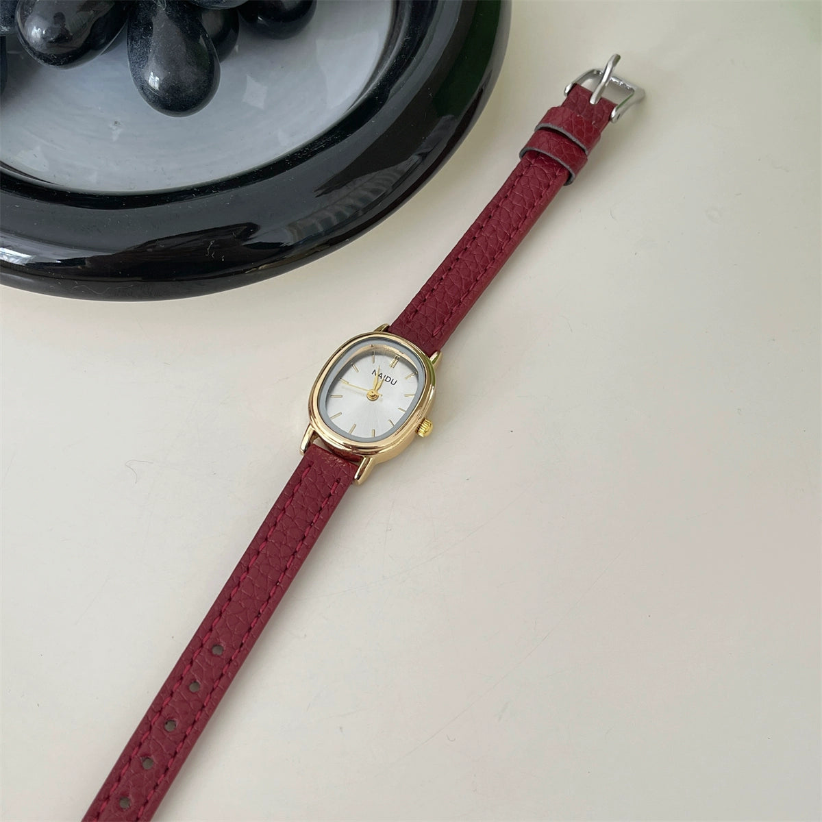 Christabel Oval Mid-Century Watch - Red Strap [ZNP5SQGL]