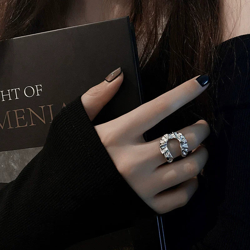 Nyomi Sculpted Titanium Ring - Silver