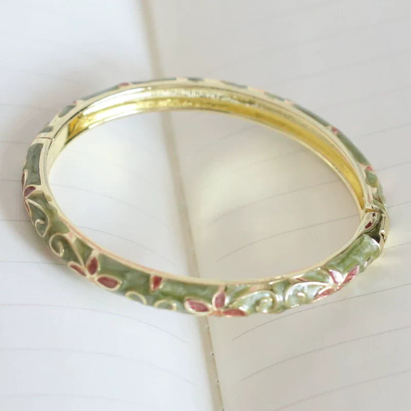 Xaria Clover Enamel Bangle - Grass Green