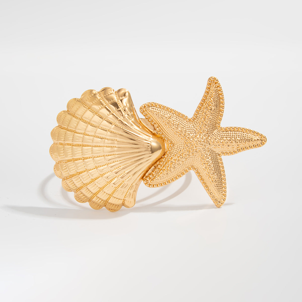 Elvira Ocean Whisper Bangle - Gold [79P2EV8R]