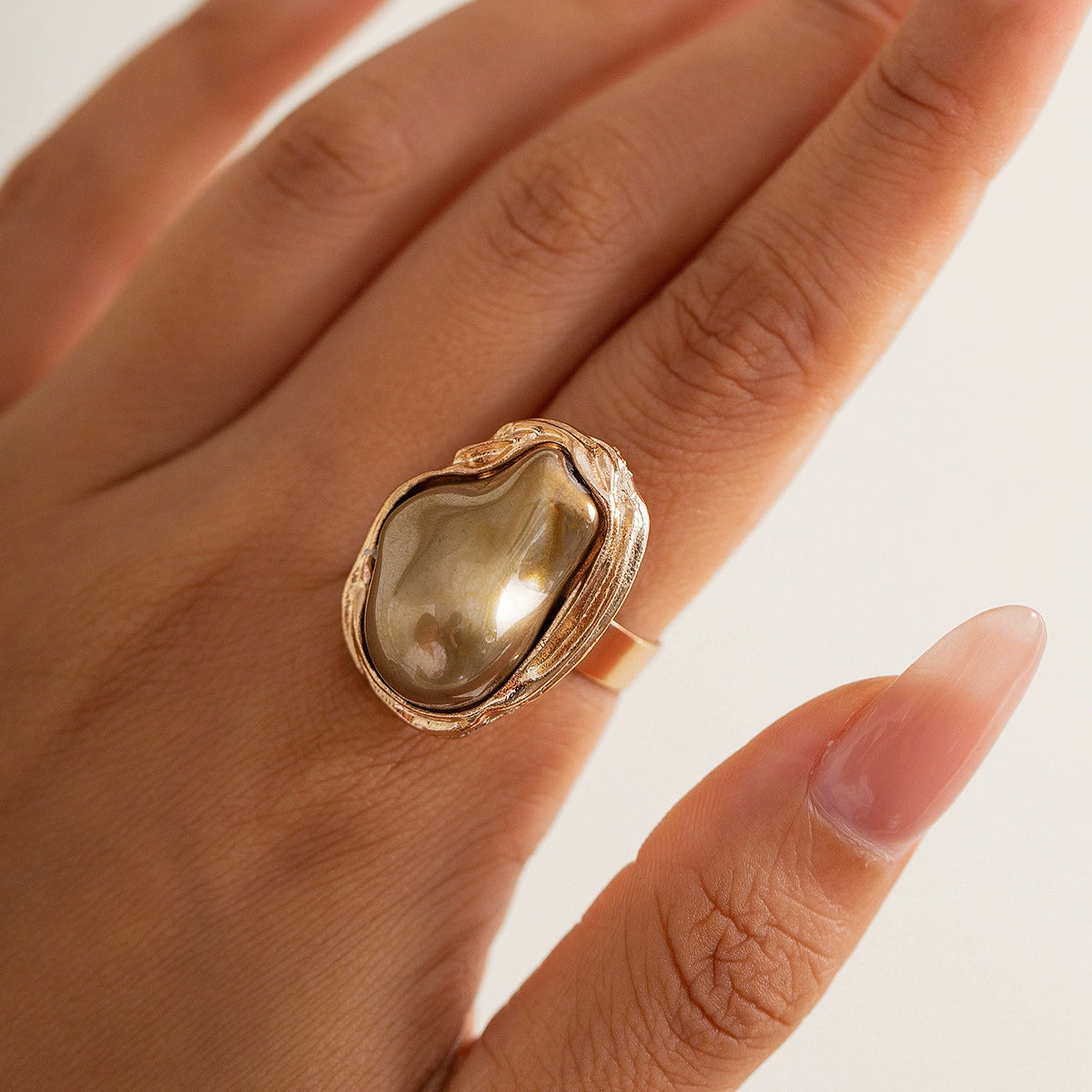 Dyana Baroque Pearl Collection - Ring Gold + Light Coffee [FF63QB9M]