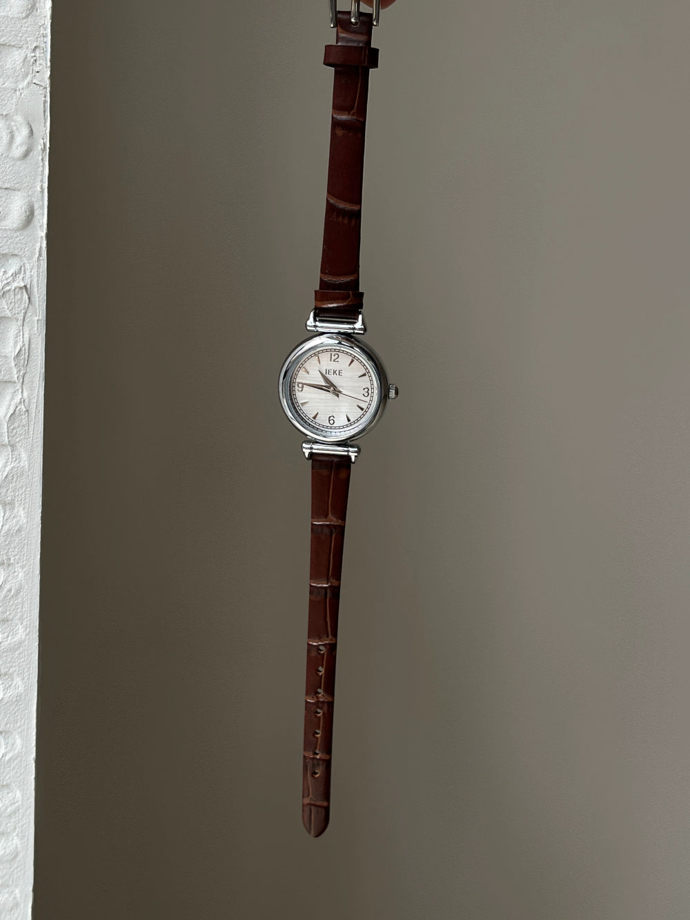 Keily Classic Round Quartz Watch - Coffee Leather with Silver Dial [9PF0JZ6S]