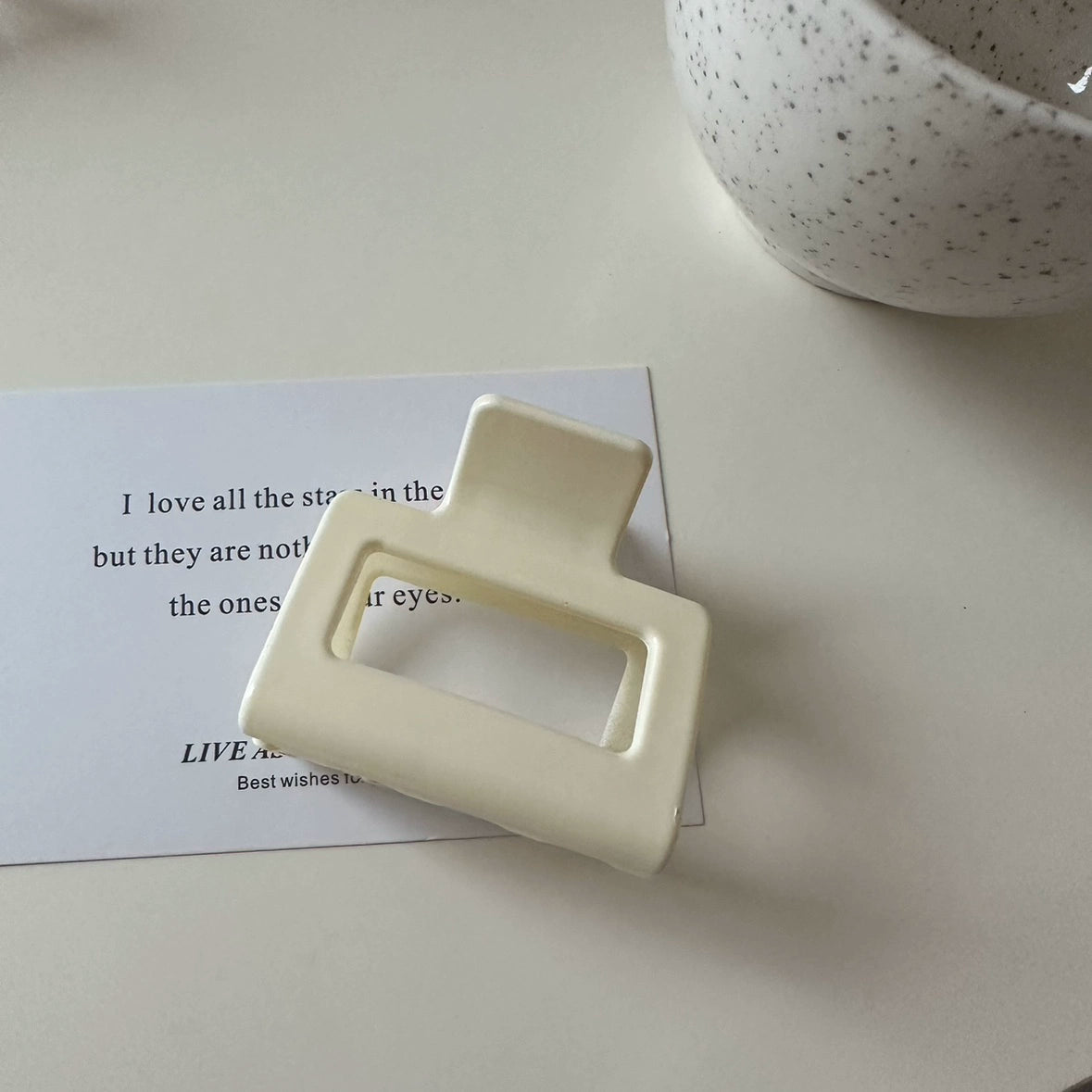 Perri Jelly Claw Clip - Pure White [RIJPCN7D]