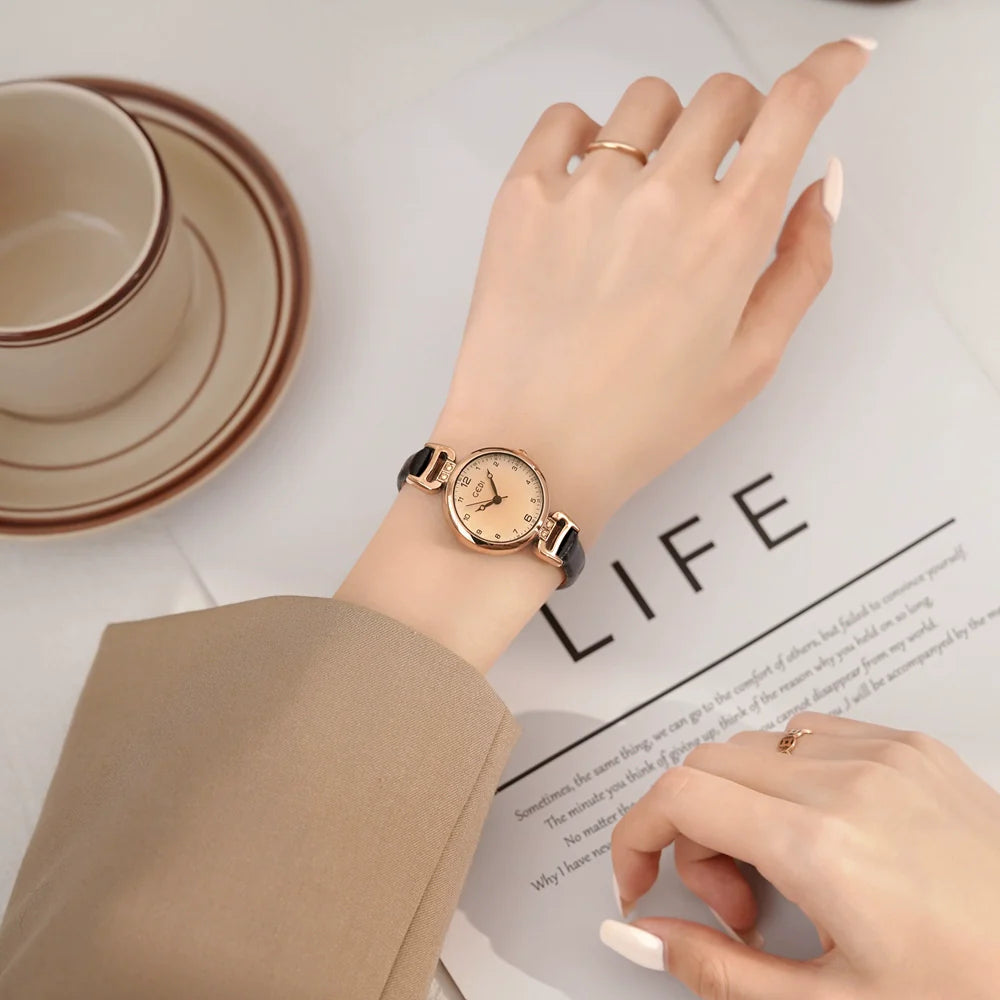 Naomy Vintage Leather Watch - Elegant Black