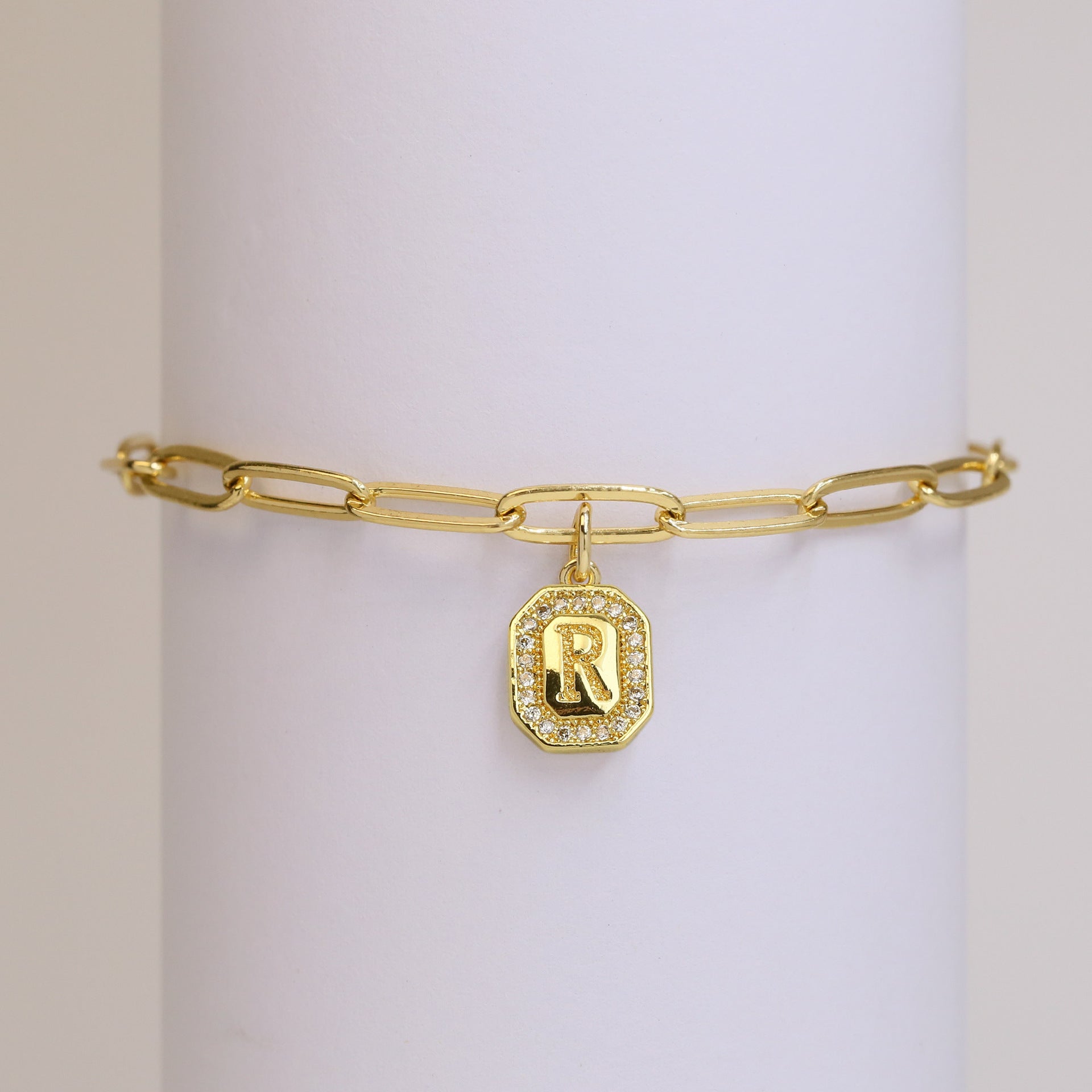 Vy Initial Paperclip Bracelet - R [MGVE4S9Q]