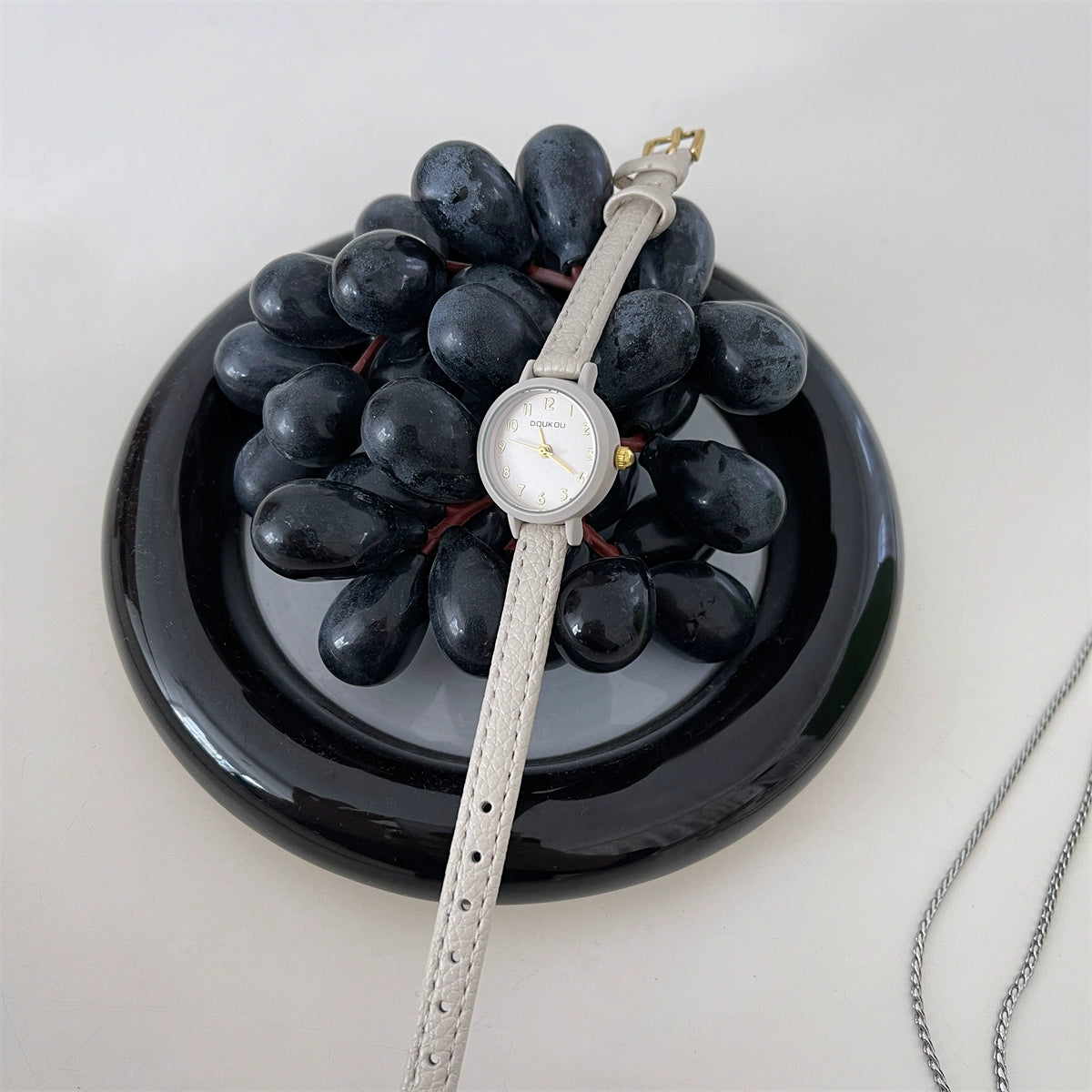 Emmerson Petite Leather Watch - Grey (Cardamom) [VXIQ3MEO]