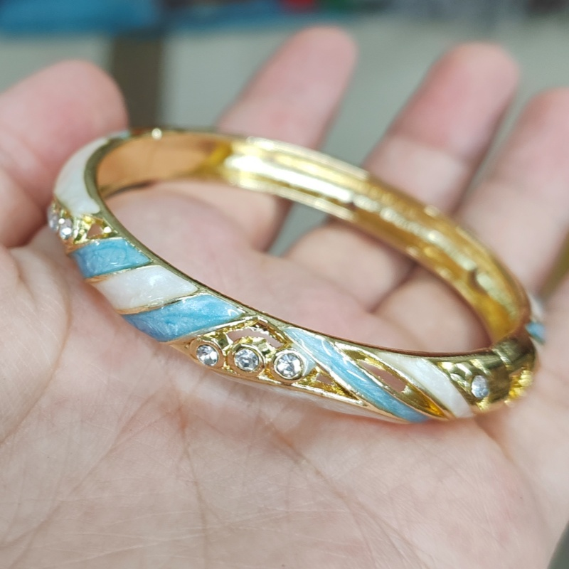 Kayci Enamel Glaze Bangle - Light Blue [7ZPV8KNX]