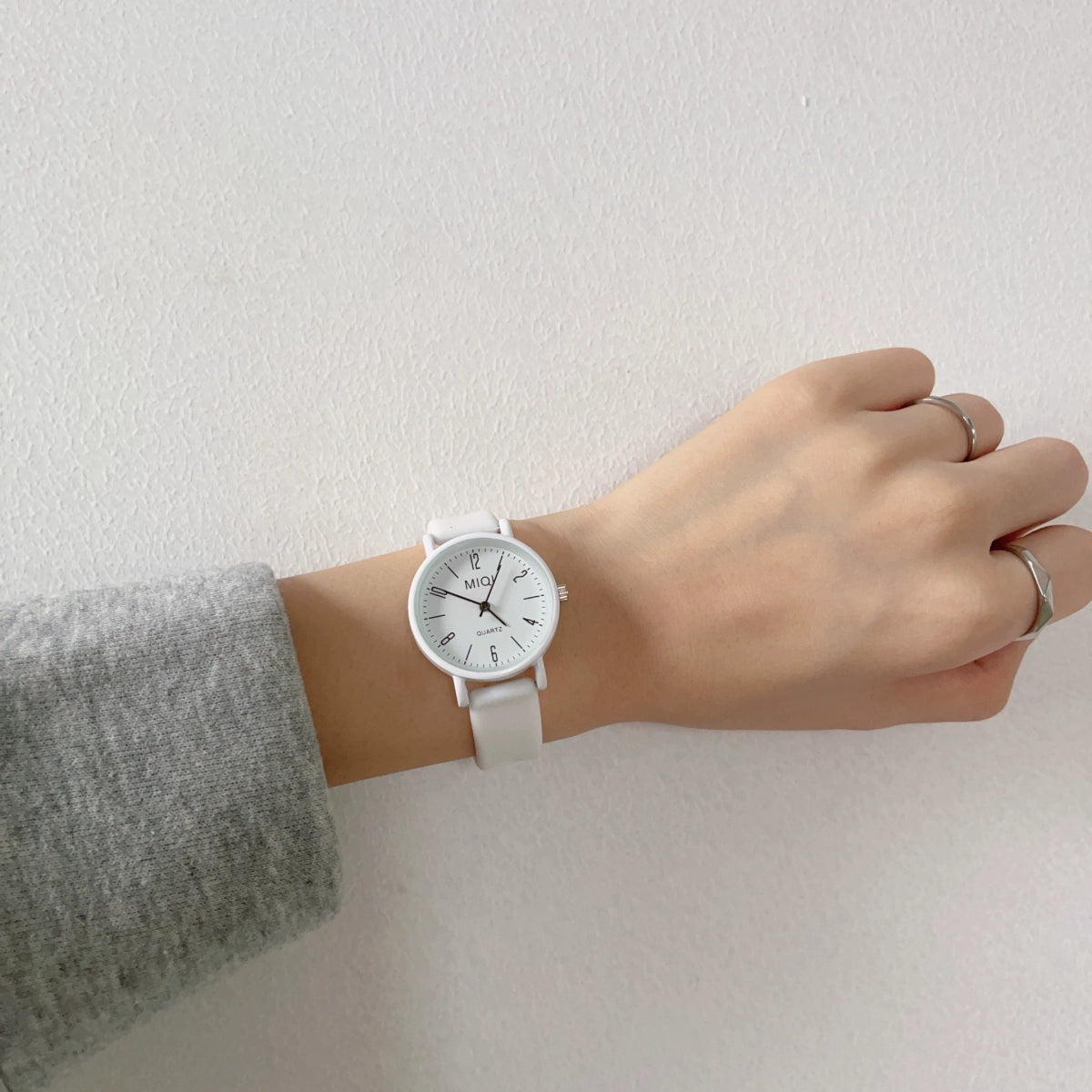 Ariana Modern Square Wrist Watch - White Round Dial [EYCUA3DE]
