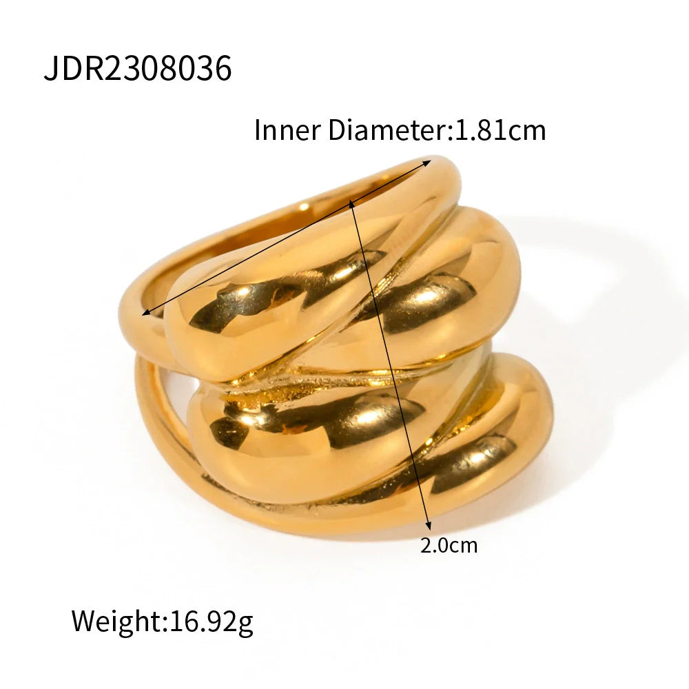 Kalli Fluid Teardrop Ring - Gold