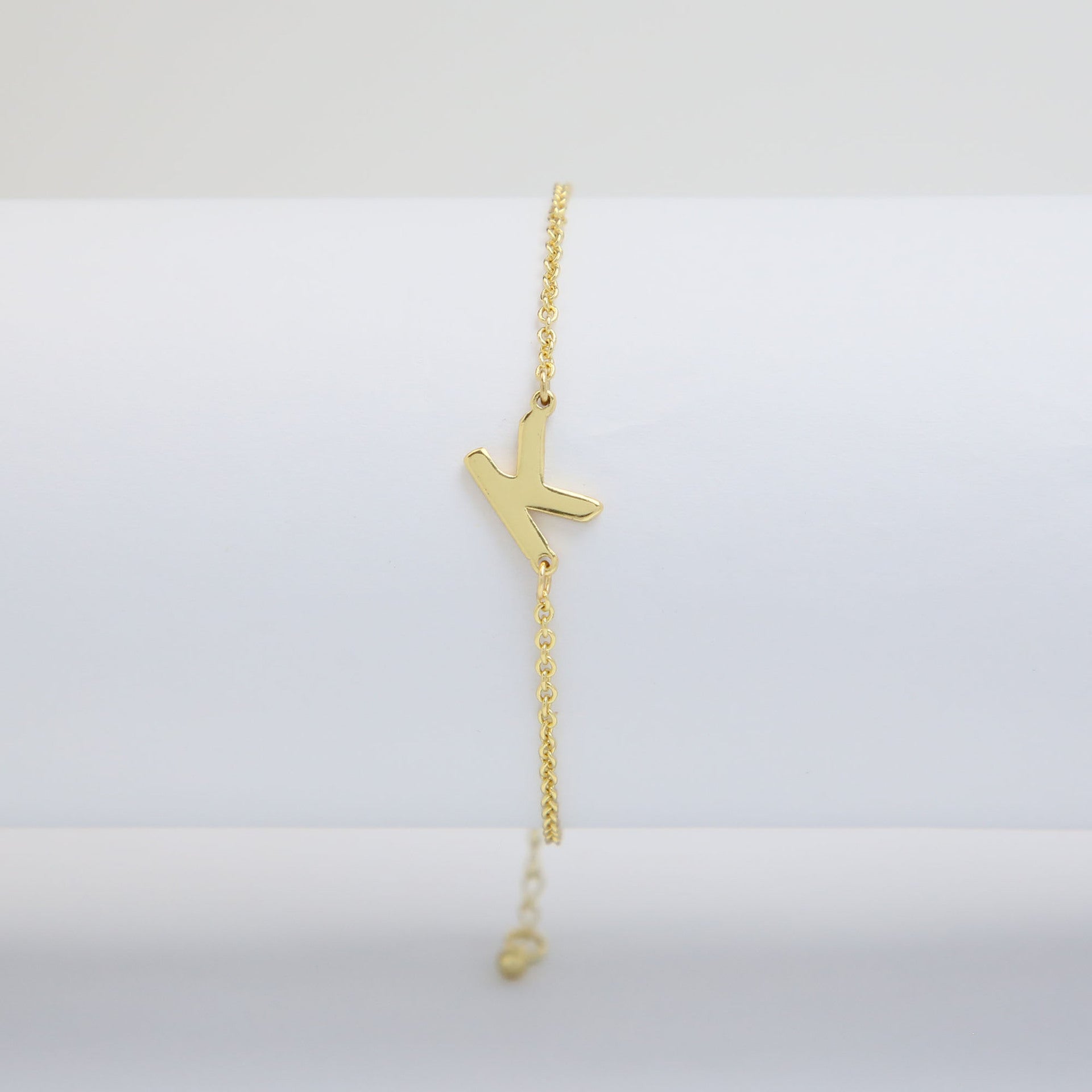 Janiah Dainty Initial Bracelet - K [B0NILGYA]