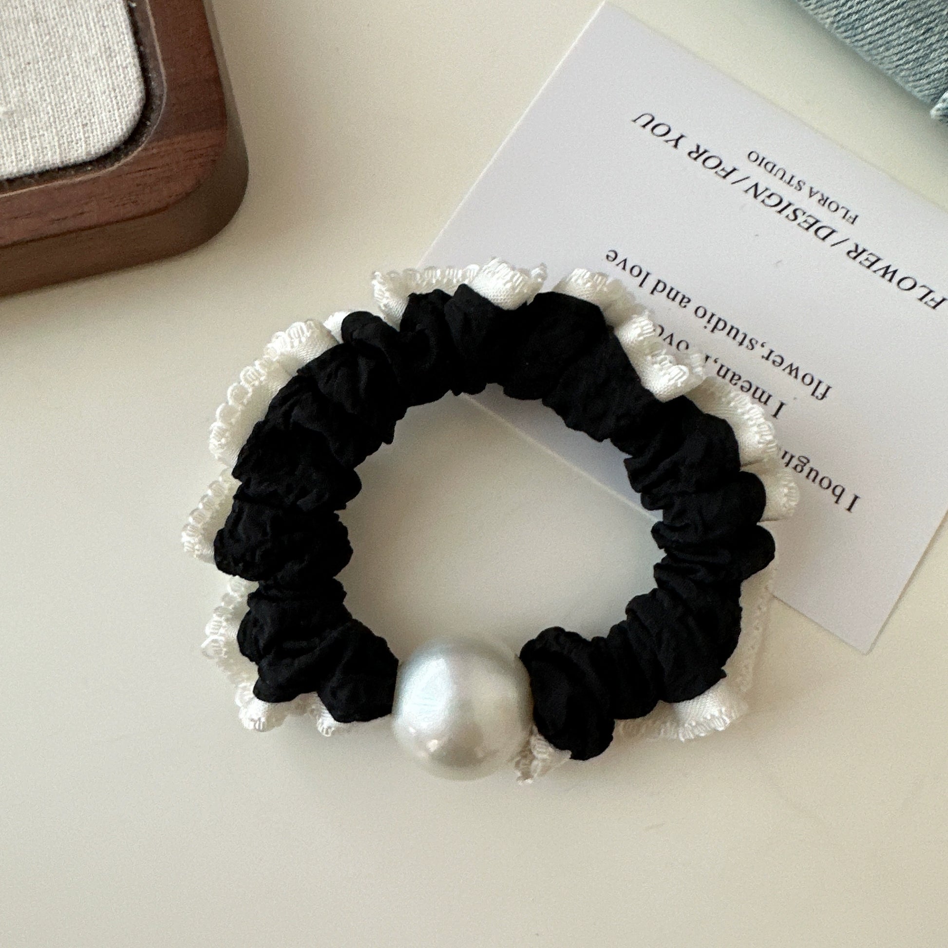 Cecile Ruffled Scrunchie - Solid Black and White [325CI2UR]