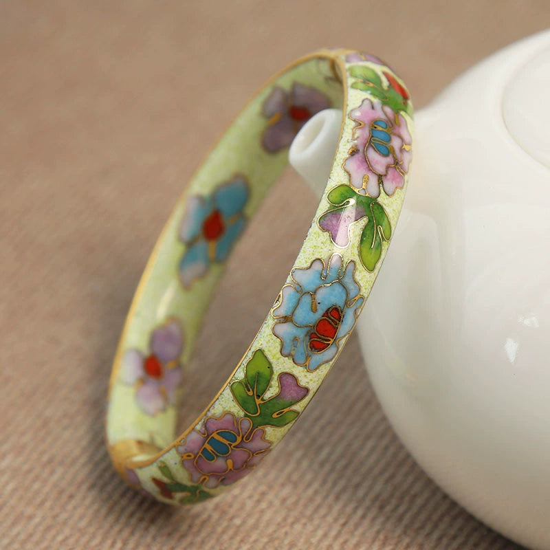 Nyssa Cloisonné Enamel Bracelet - Light Bean Green (Authentic Cloisonné) [78VKON1S]