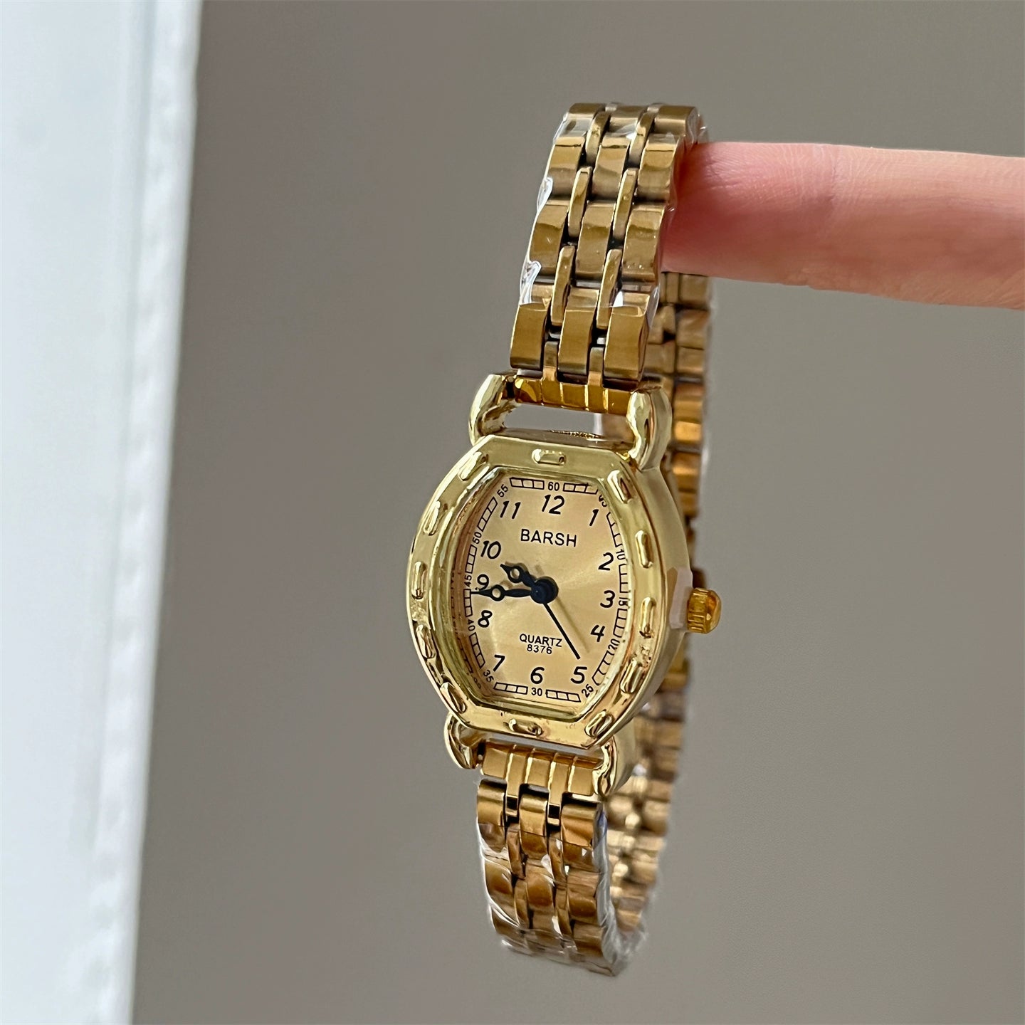 Aaryn Delicate Barrel Watch - Gold Band Gold Dial (Numeric) [S1Y0BV4J]
