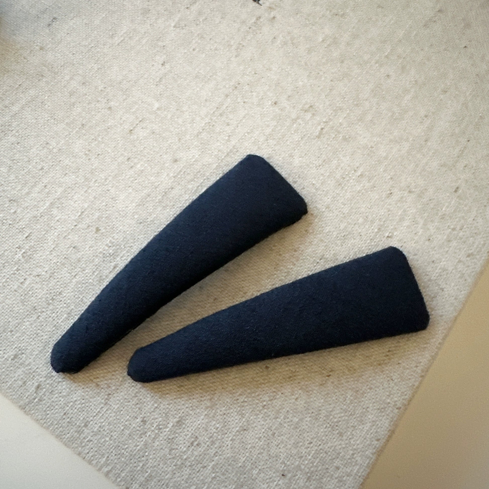 Annah Plaid Fabric Hair Clip - Solid Blue Triangle (Pair) [73RFV3O0]