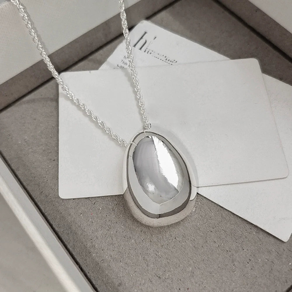 Vida Teardrop Pendant Necklace - Small Silver