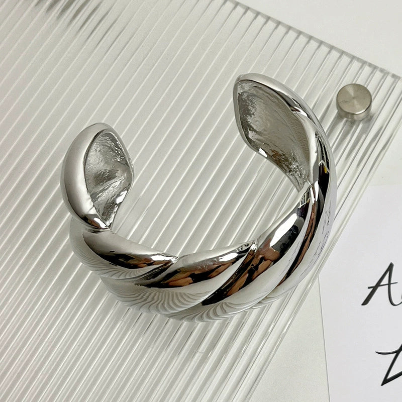 Alinah Wide Textured Cuff - Silver Open Bracelet [2FCCS8VF]