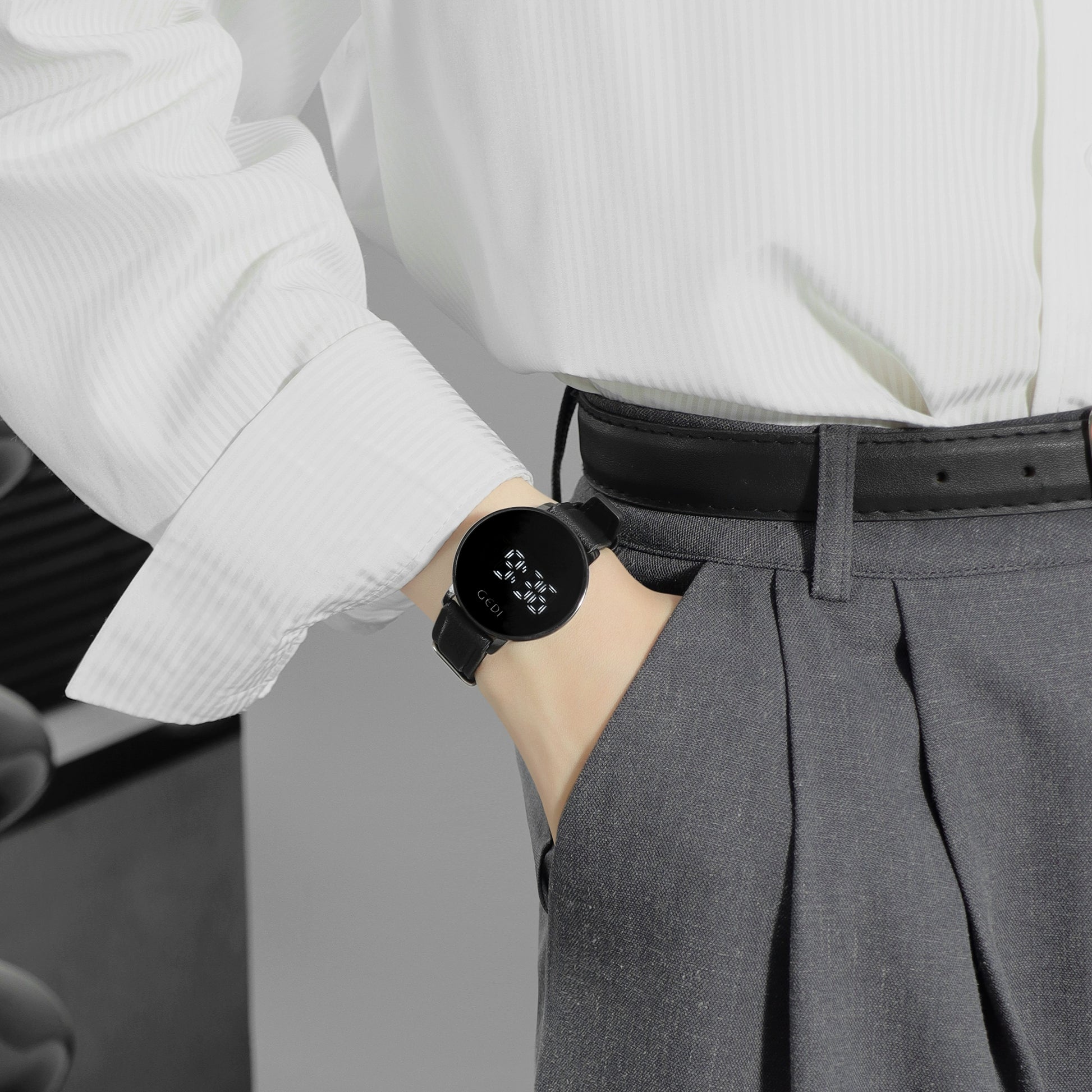 Riva Modern Digital Watch - Low-key Black [K4Z2NLMF]