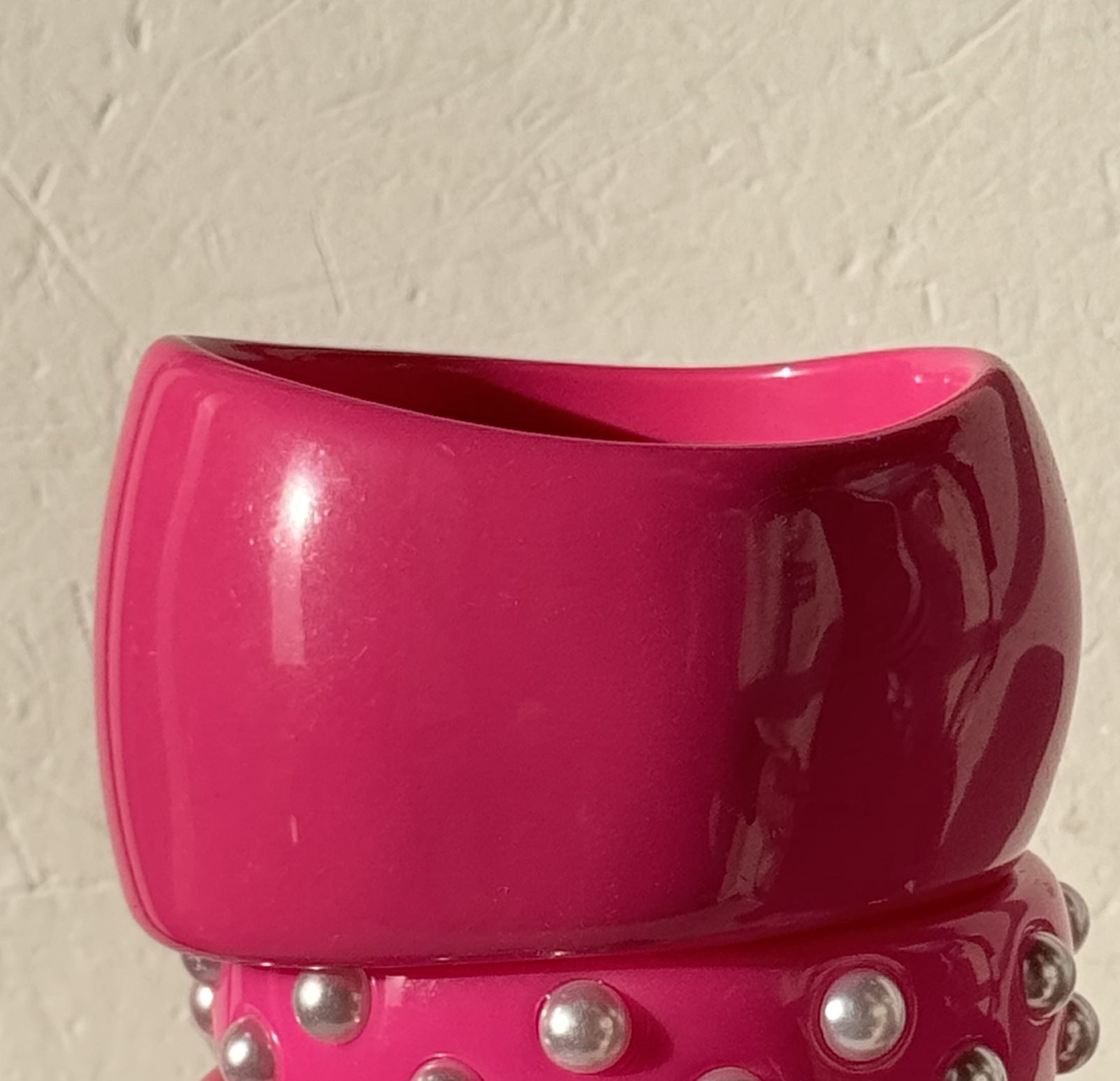 Alyah Sculptural Wave Bracelet - Rose Pink [K5OTIZVC]
