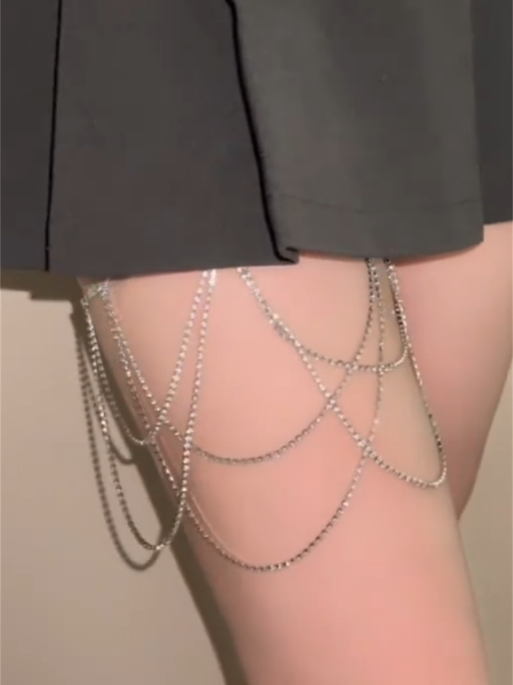 Tamara Sparkle Tassel Leg Chain - Silver Plated
