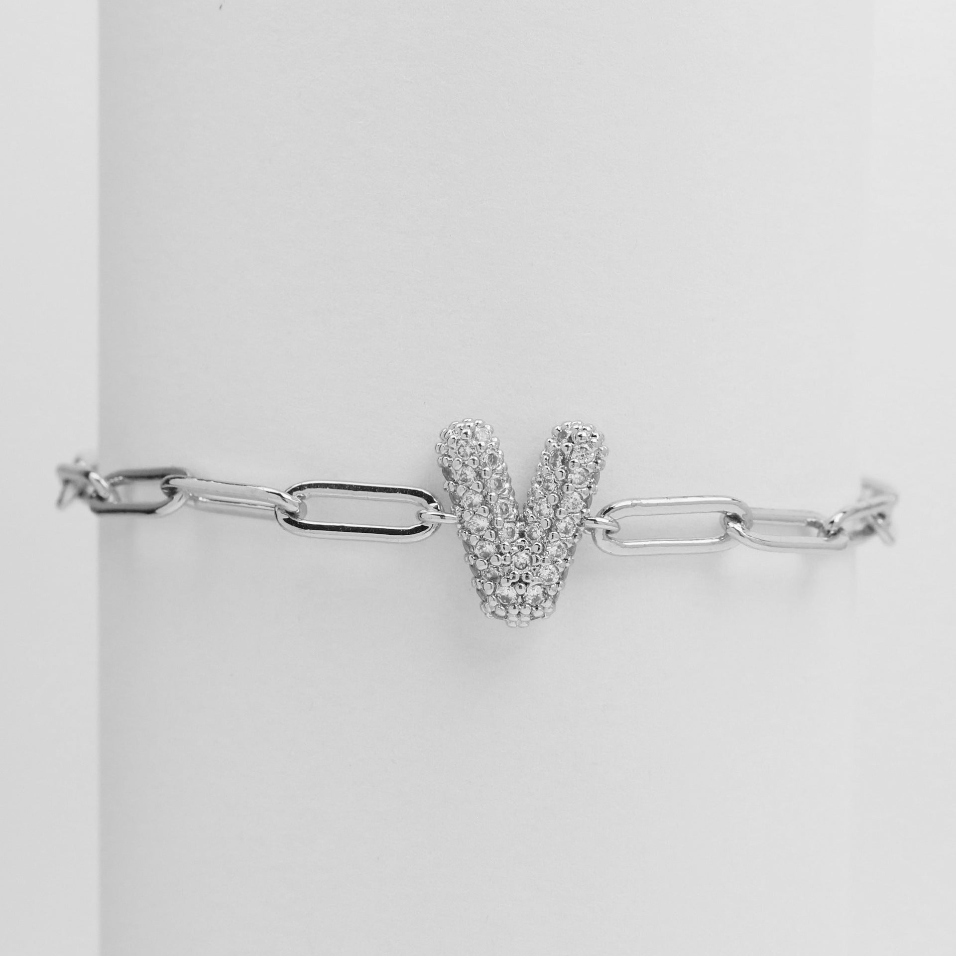 Maybelline Bubble Initial Bracelet - V [K60LCS7E]