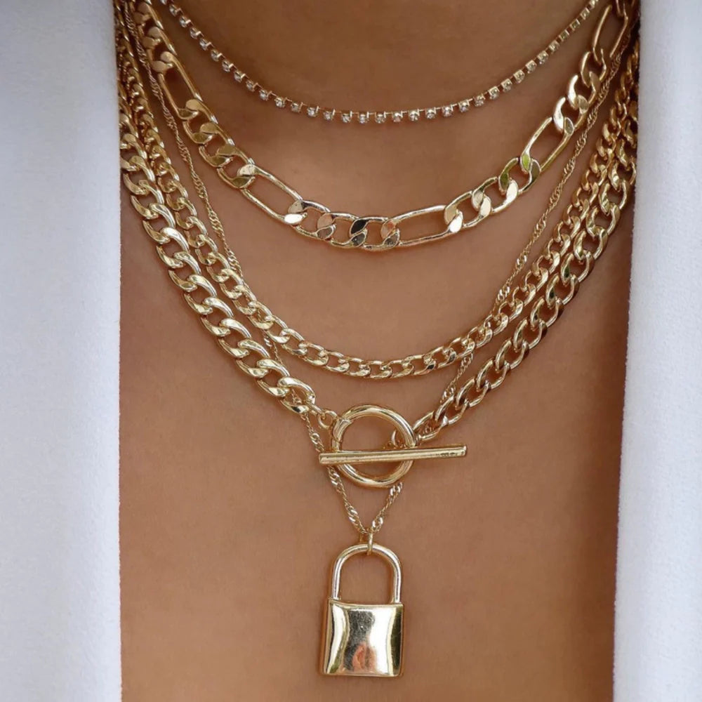 Jaqueline Multilayer Moon Pendant Necklace - CS8898-19
