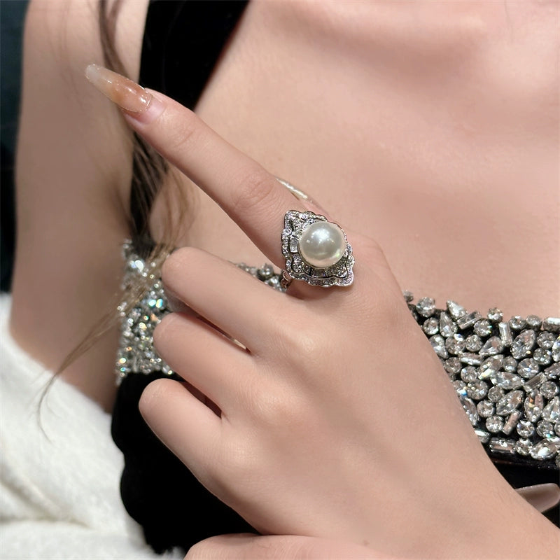 Ameliana Zircon Pearl Ring - Open One Size [VL1FW96X]