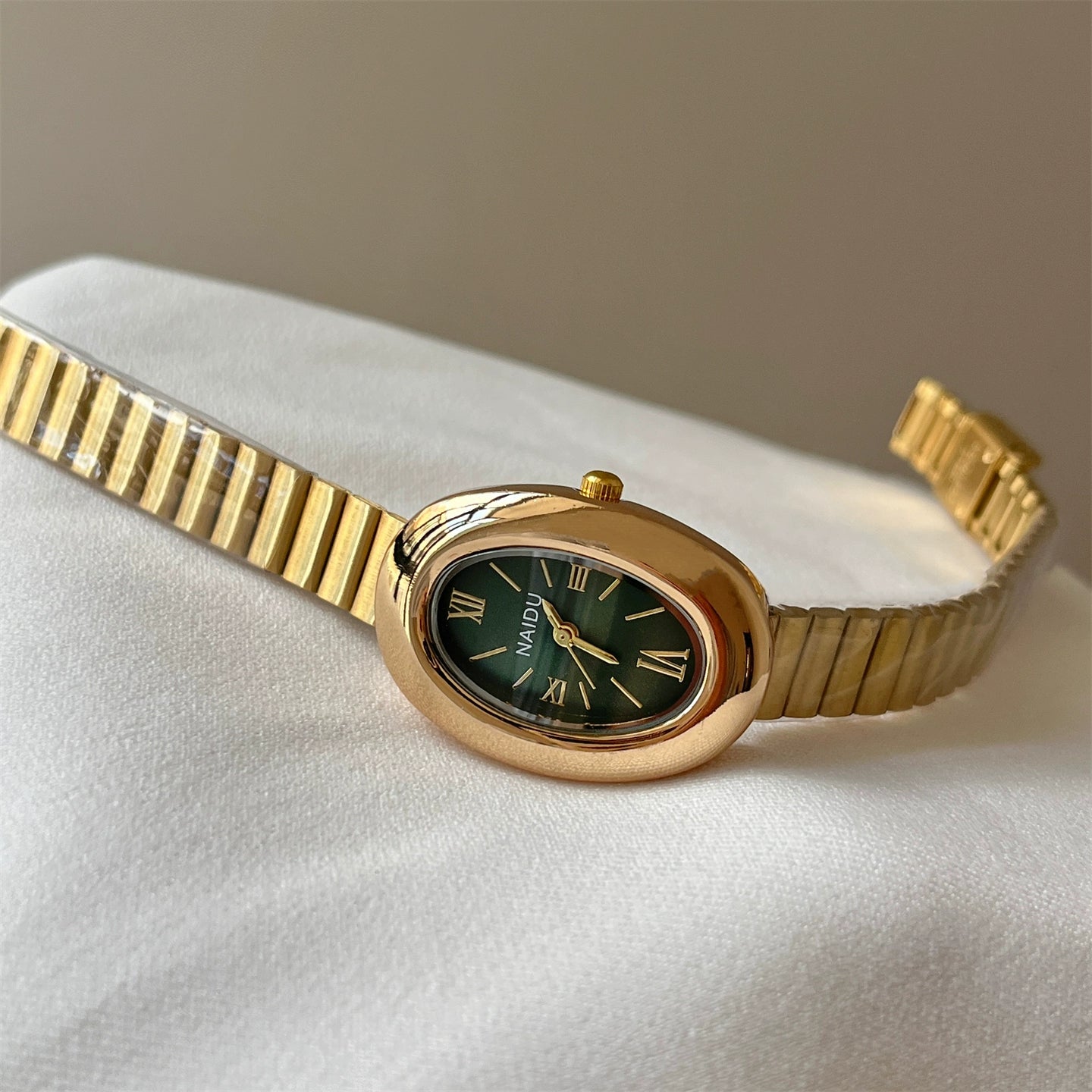 Elyzabeth Oval Retro Watch - Gold Bamboo Knot Half Roman Green Dial [XWDD4GO6]