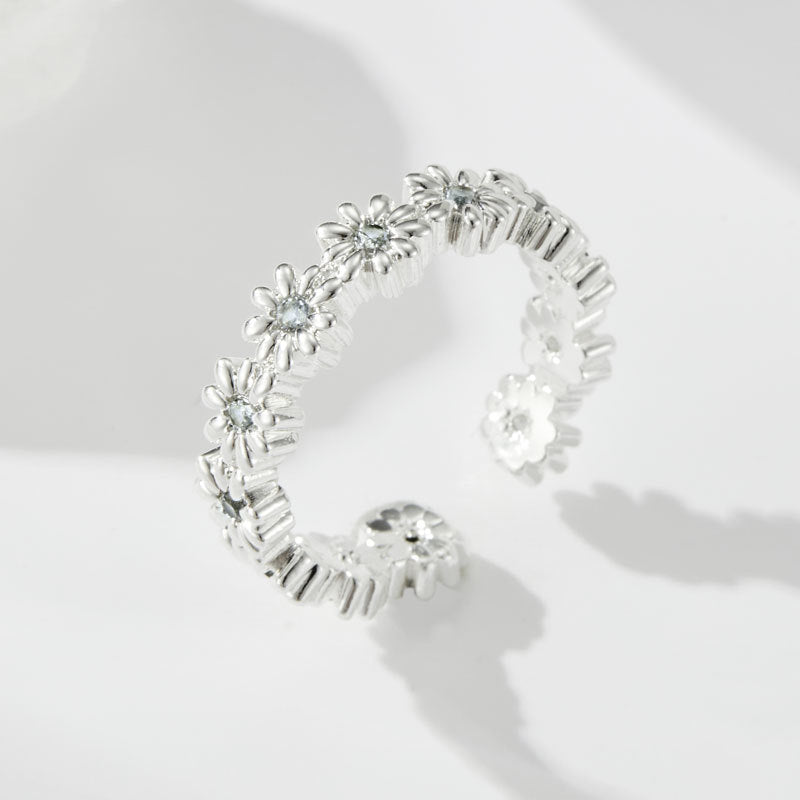 Loretta Delicate Daisy Ring - R17198O400 [VYZRE7V5]