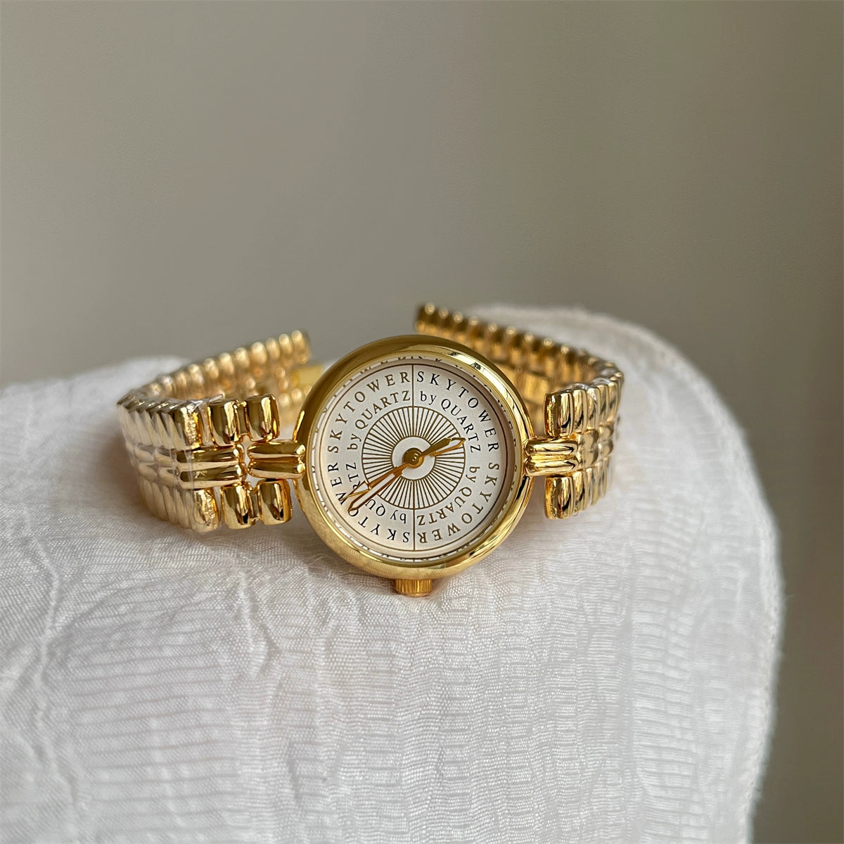 Karsen Vintage Chain Watch - Gold Strap White Dial (Stick) [RMR95KOY]