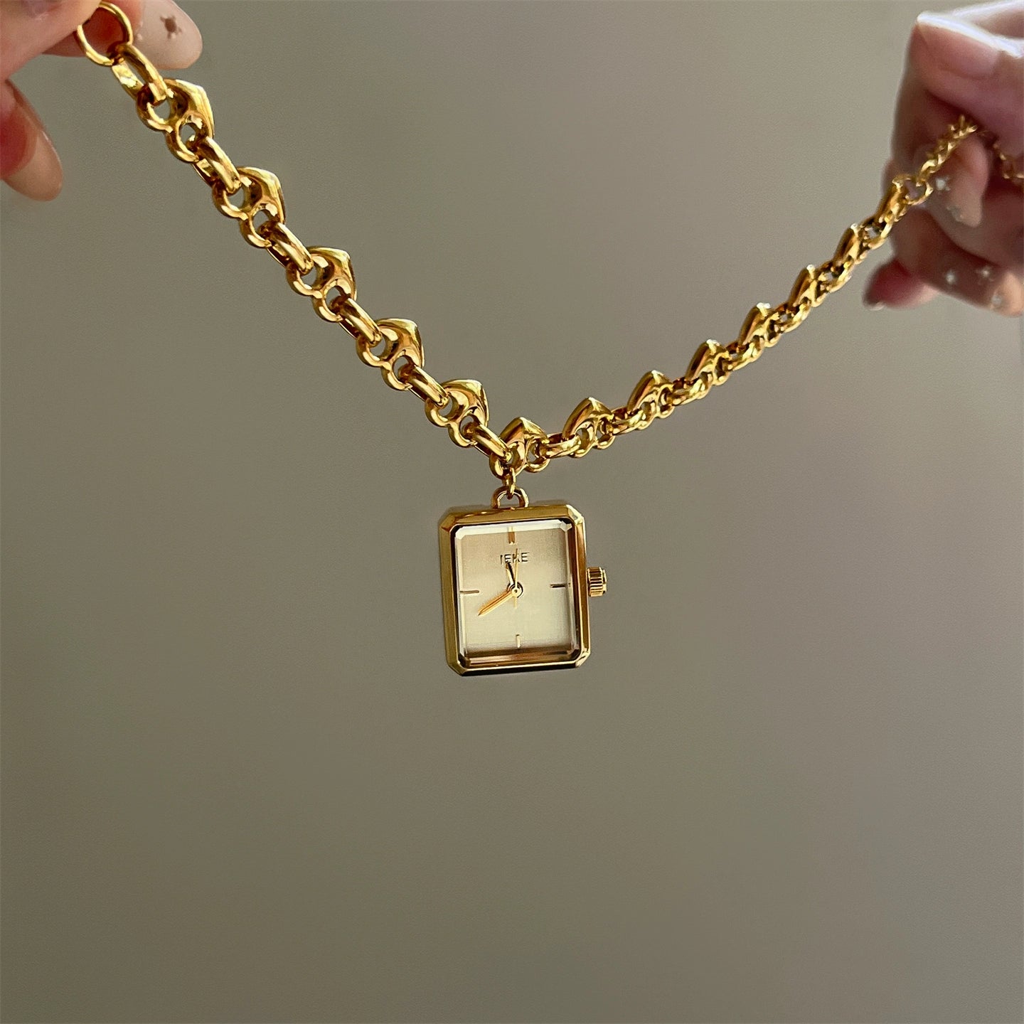 Emely Y2K Heart Watch - Gold Strap Gold Face [Z1N7Y1EG]