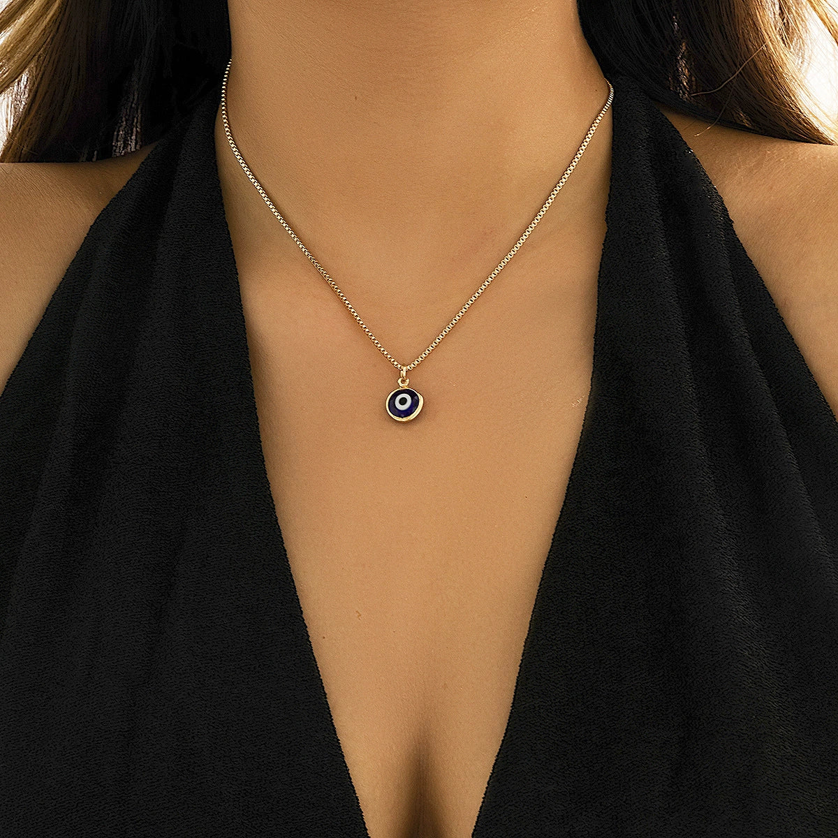 Salome Dainty Eye Pendant Necklace - Gold