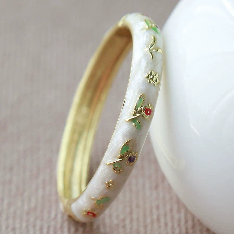 Sloan Whimsical Floral Bracelet - Beige (4.7cm)