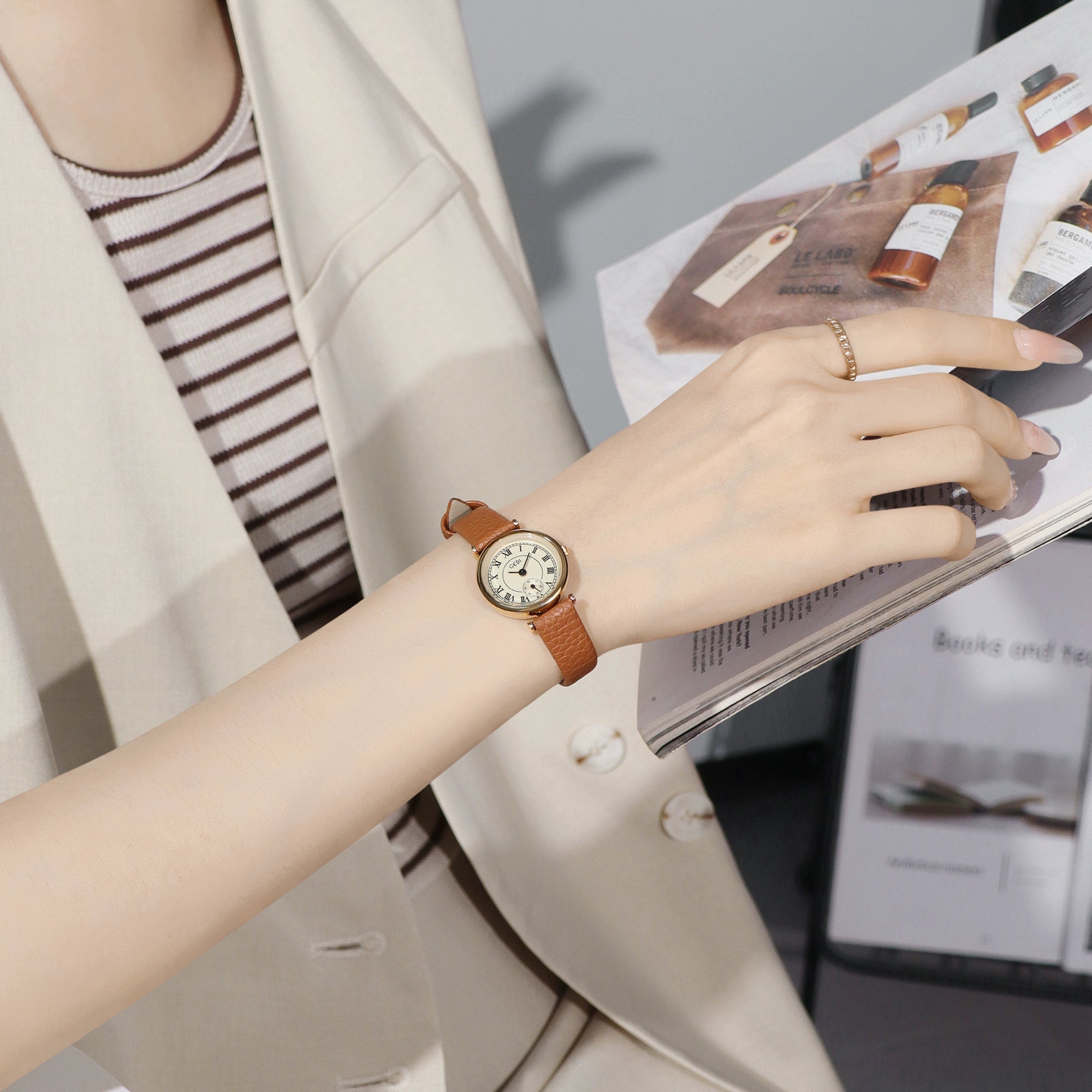 Chizaram Petite Leather Watch - Maillard Brown [4AR3TDD8]