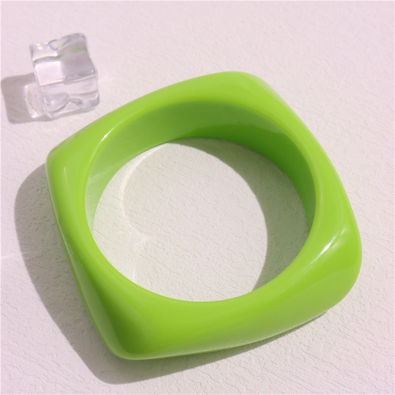 Alanni Statement Acrylic Bracelet - Style B (Inner Diameter approx 6.3cm) [NW4SZL2G]