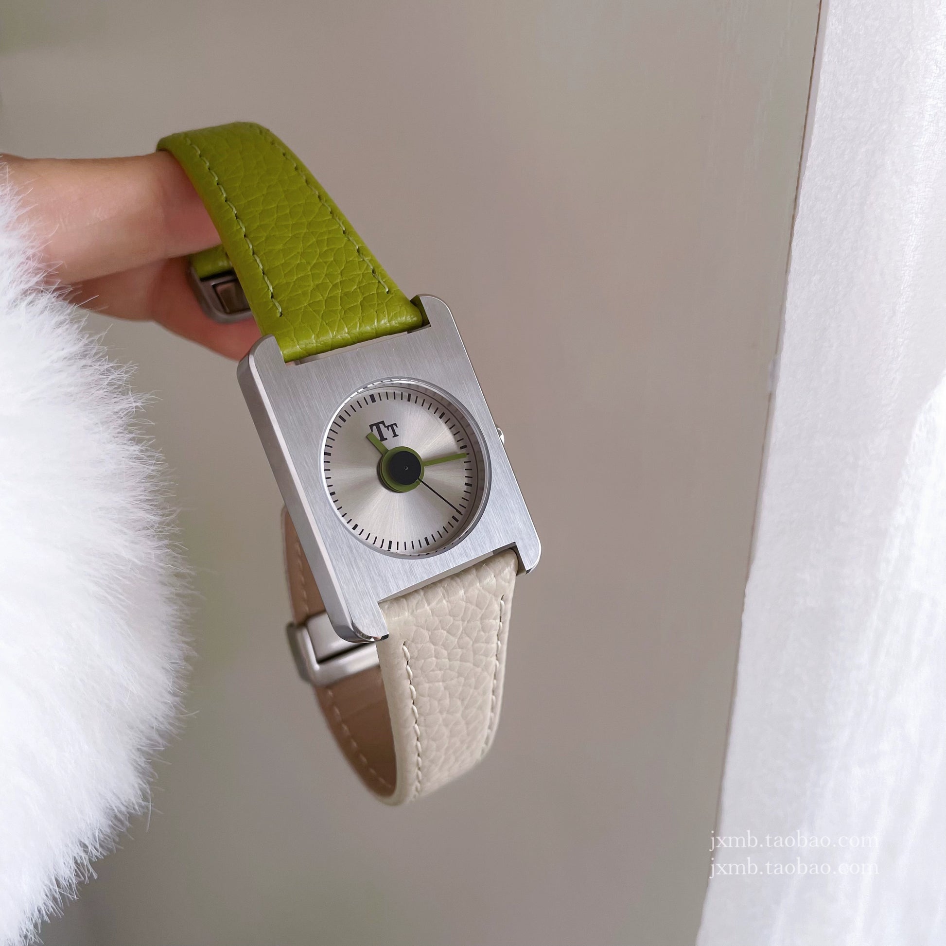 Alayjah Square Leather Strap Watch - Green Contrasting Color [1SHZW9FA]
