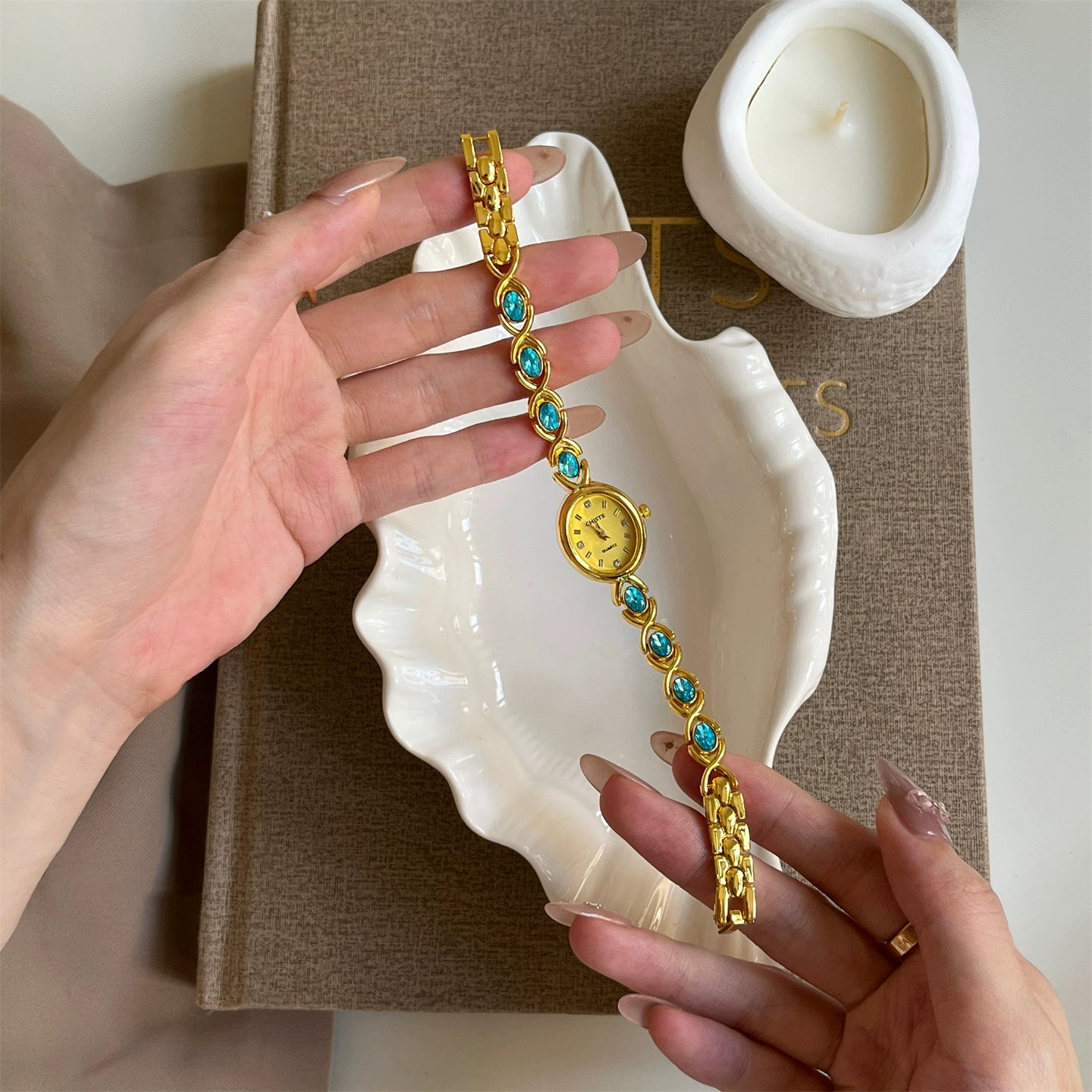 Ailey Vintage Bracelet Watch - Gold Beaded Strap, Blue Dial [6H85T69E]
