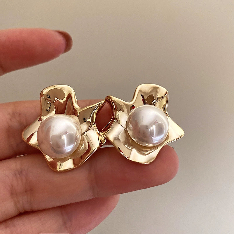 Lyriq Pearl Bloom Drop Earrings - Gold Pearl Flower Silver Needle [OUBM83HF]