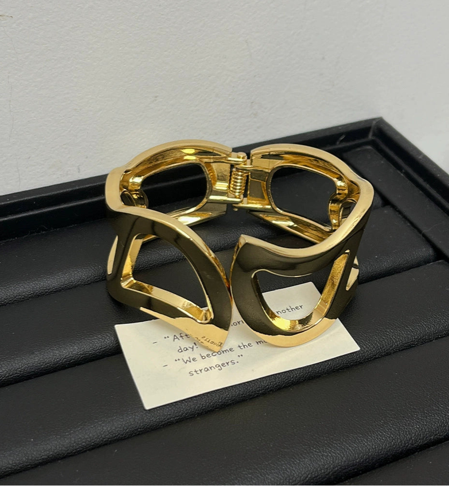 Parris Wide Cuff Bracelet - Gold Bracelet [CEX4DI5L]