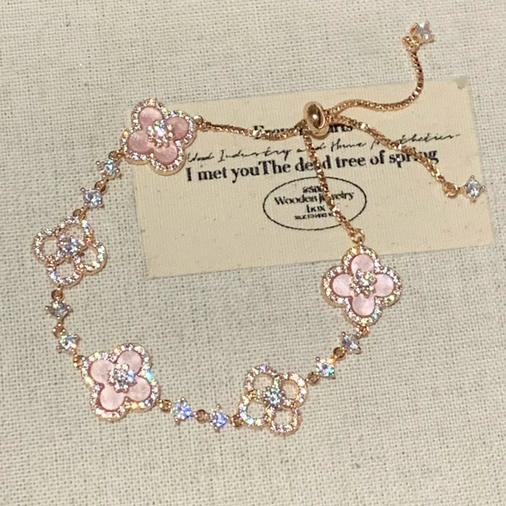 Dana Delicate Clover Bracelet - Pink Mother-of-Pearl Four-Leaf Zircon Bracelet [CJAWRIU2]