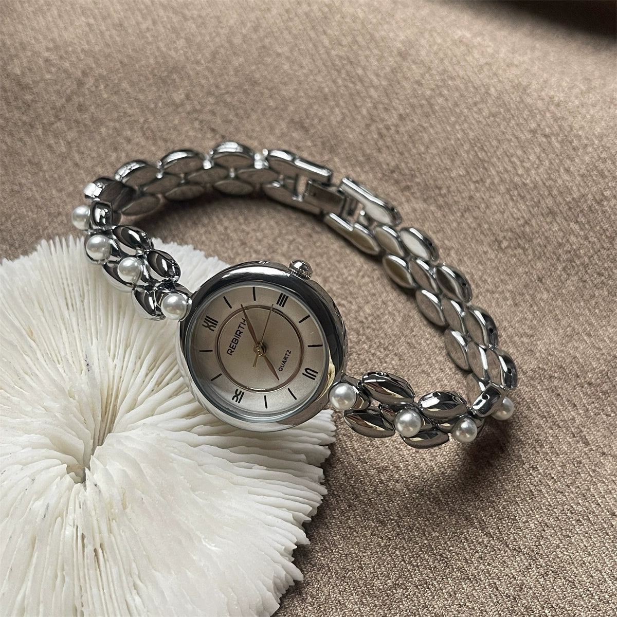 Bonnie Pearl Bracelet Watch - Silver (Single Pearl Row) [TVZEVB4H]