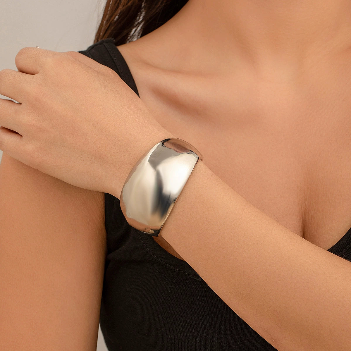 Thea Sculptural Cuff Bracelet - Silver (Design 04) [IRFZIUF3]