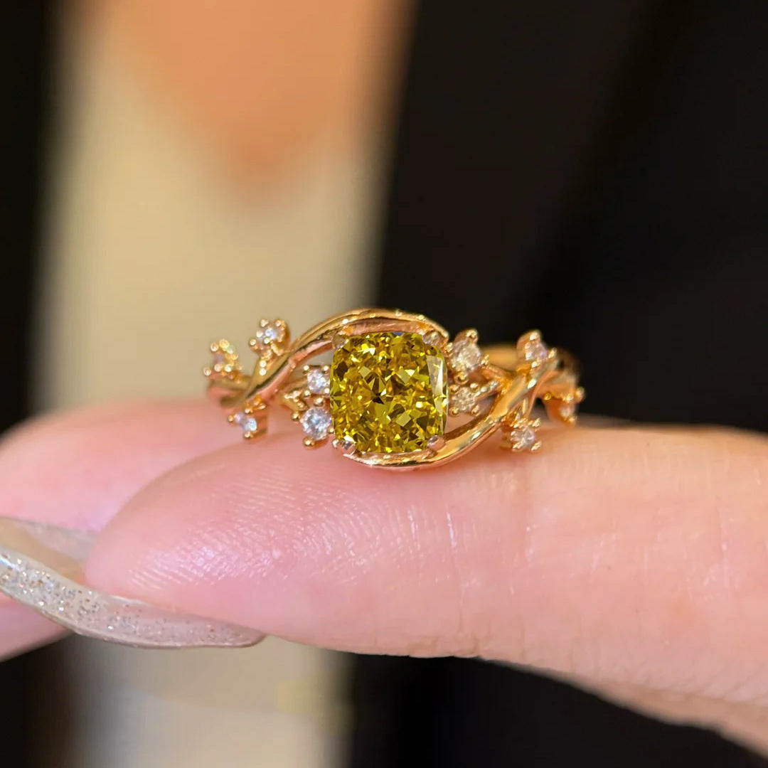 Rebekah Vine Bloom Ring - Yellow Diamond Gold [MN617ZQ0]
