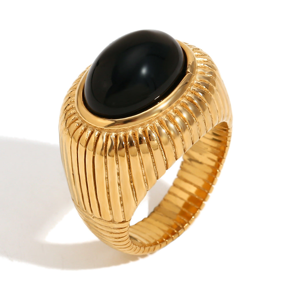 Vicky Gold Hammered Flower Ring - Crown Pattern Black Onyx Ring - Gold - Size 6 [T2V89AED]