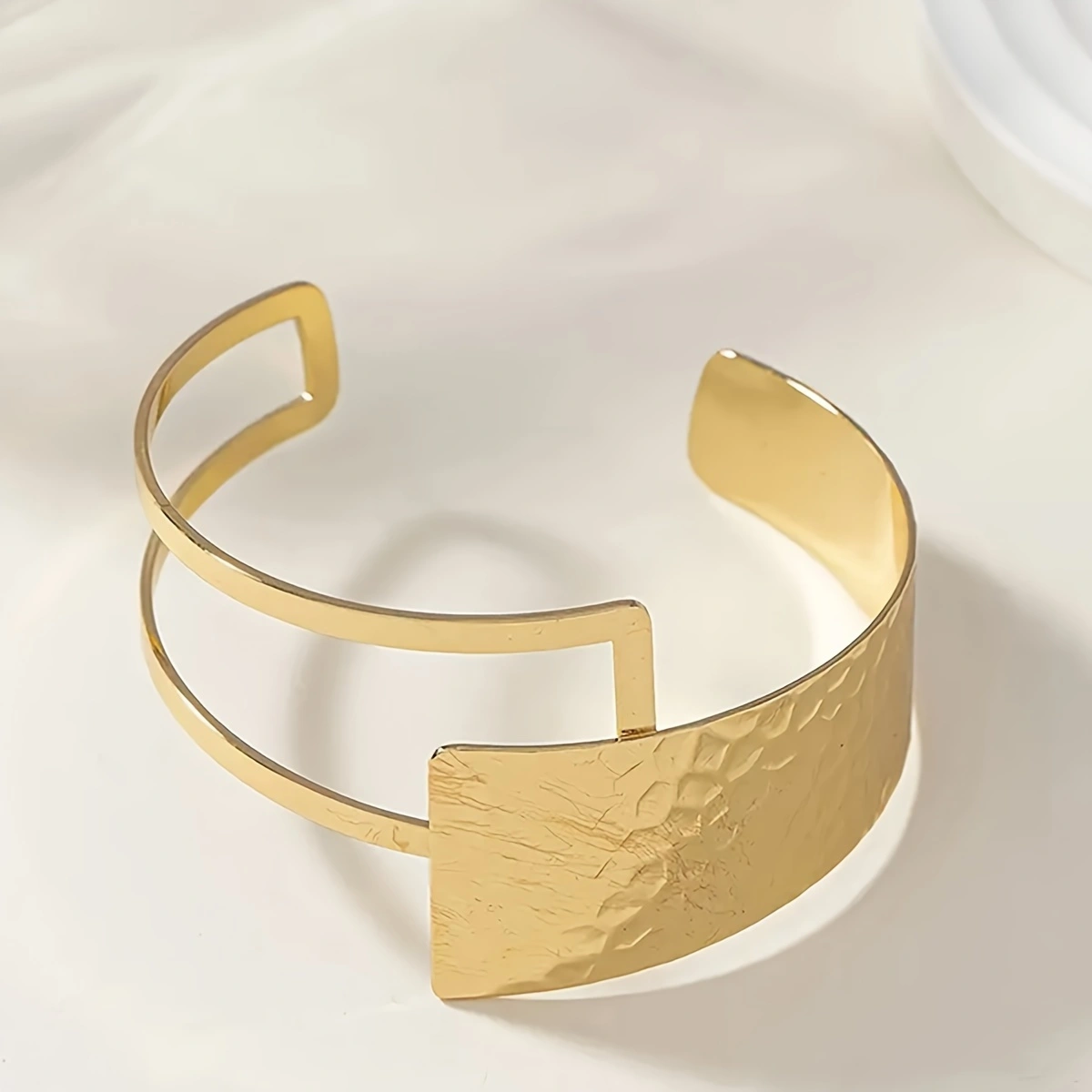 Karmen Wavy Statement Jewelry - Gold Bracelet