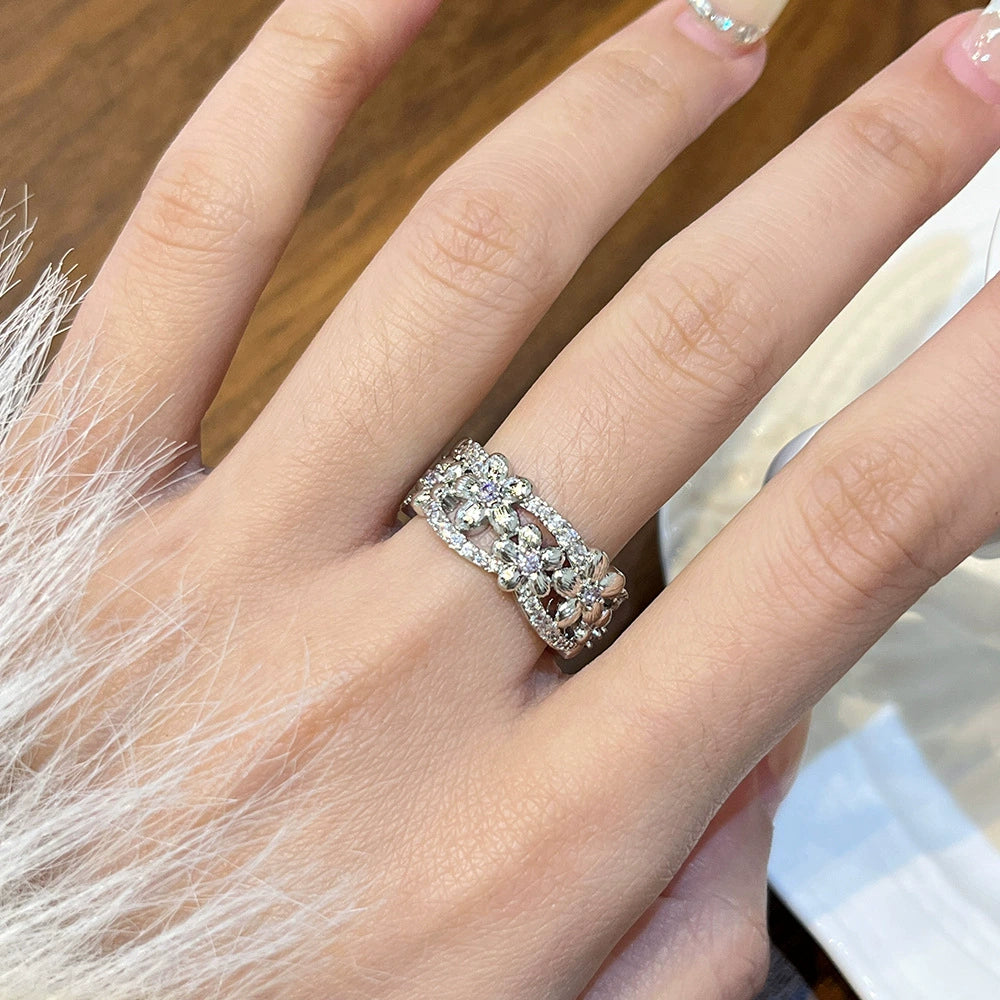 Hinda Abundance Serpent Ring - Silver Floral Embellished Ring [AG9YNXWJ]