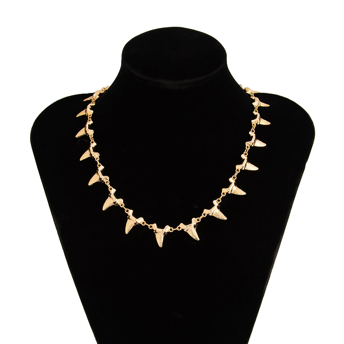 Akasha Statement Shark Necklace - Gold [1L9ZA9FT]