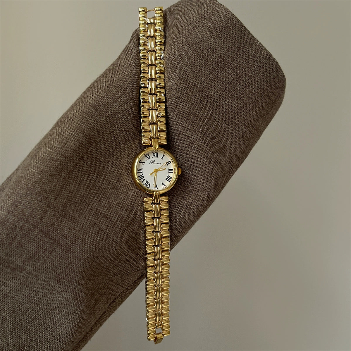 Karsen Vintage Chain Watch - Gold Strap White Dial (Roman) [4A0F67U7]